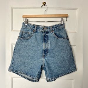 Perfect vintage fit denim shorts